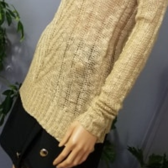 Cold Shoulder Knitted Spring Top - Picture 7 of 7